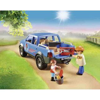 Maréchal-ferrant et véhicule Playmobil