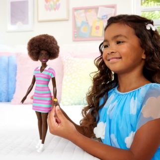 Mattel Barbie – Fashionistas robe à Col à Rayures – JJN60