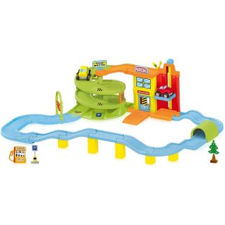 Grand Garage Dolu avec Ascenseur – 70 Pièces