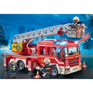 Camion De Pompiers Avec Échelle