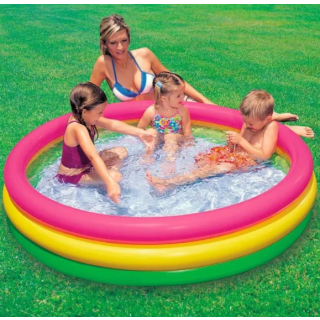 Piscine gonflable coloré