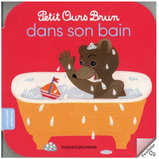 PETIT OURS BRUNA DANS SON BAIN
